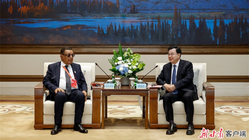 Hu Changsheng gặp phái đoàn Lớp đào tạo Hán học Thế giới